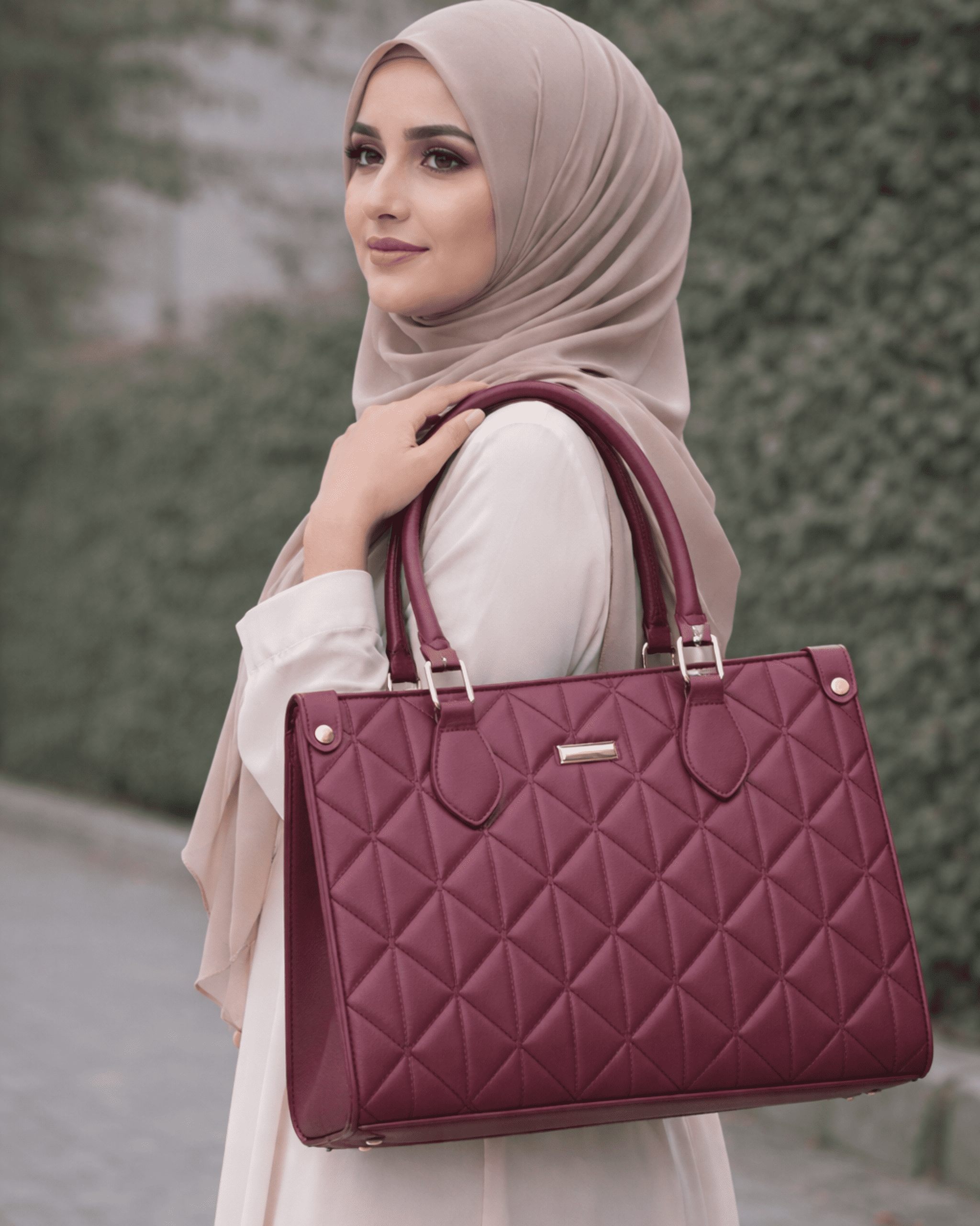 Aleen Burgundy Elegance - Image 2